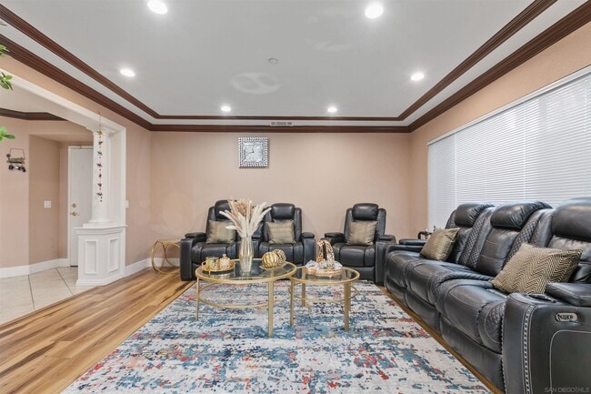 Building Photo - 10394 Valley Waters Dr