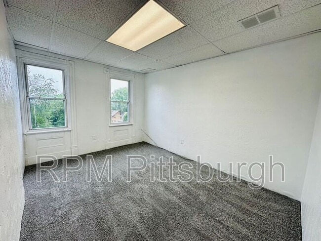 Building Photo - 42 Climax St