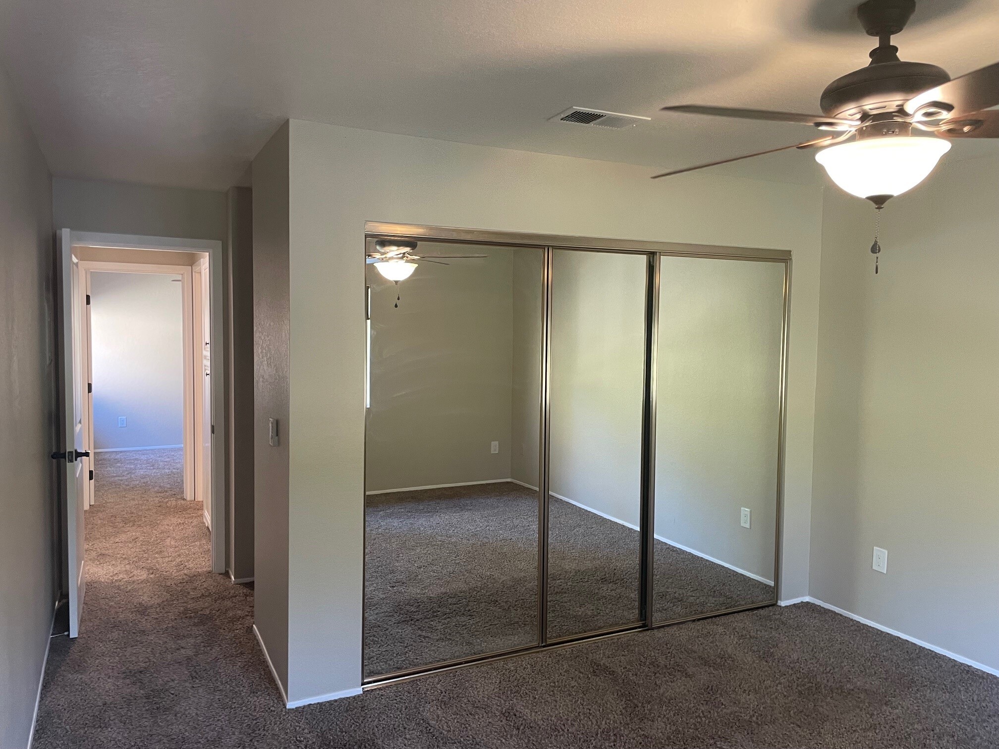 Master bedroom, huge closet - 11231 Avenida de los Lobos