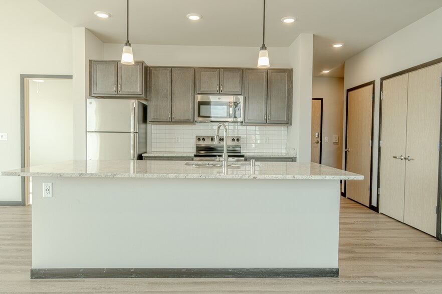 Rise Hawthorne Pointe - representative kitchen - Rise-Madison