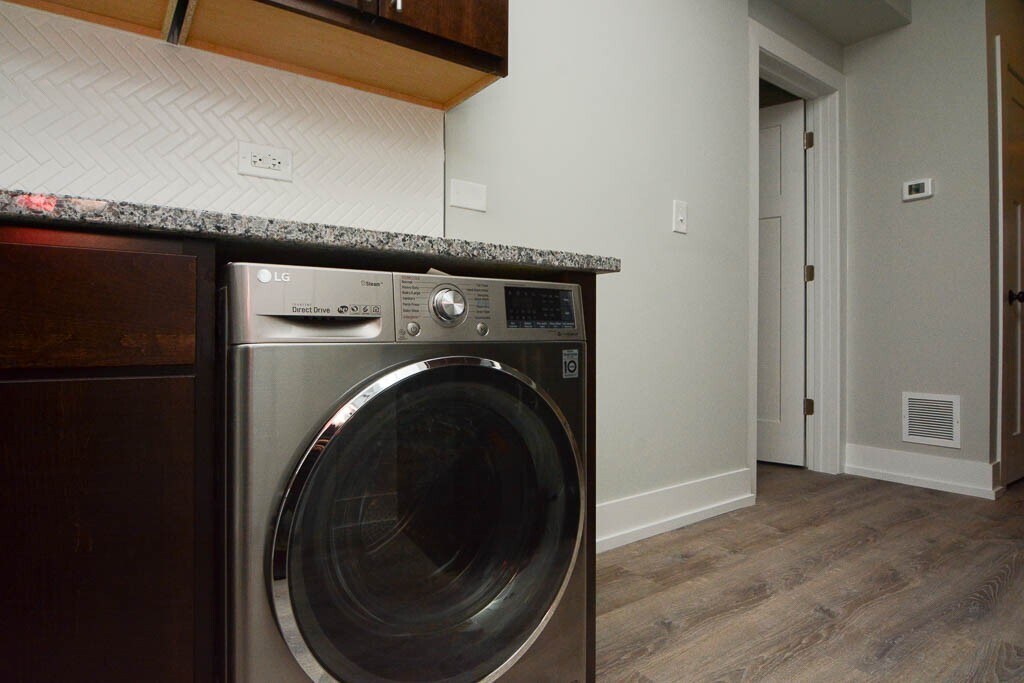 Building Photo - 1133 Maple Ave