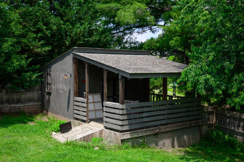 Building Photo - 24 Oakcrest Dr