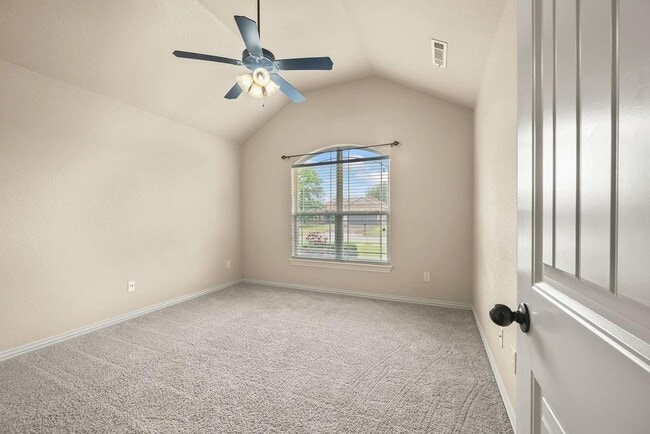 Building Photo - 1809 SW Sequoia St