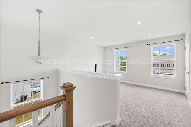 Building Photo - 7067 Waterwheel St SW