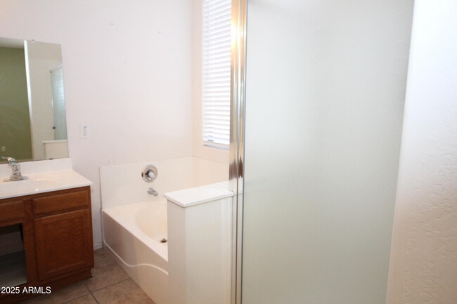 Building Photo - 4815 N 95th Ln