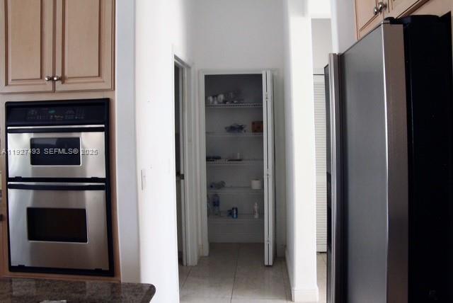 Building Photo - 2640 Fairways Dr