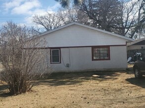 Building Photo - 3 Bedrooms, 1 Bathroom Home in Brainerd, MN