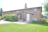 Building Photo - 227 Bridger Dr