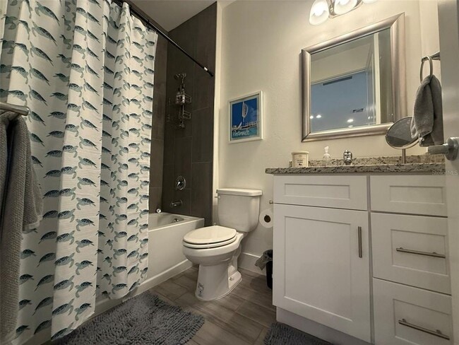 Building Photo - 2301 Magdalina Dr