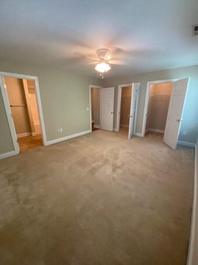 Another picture of the master bedroom. - 137 High Ridge Rd