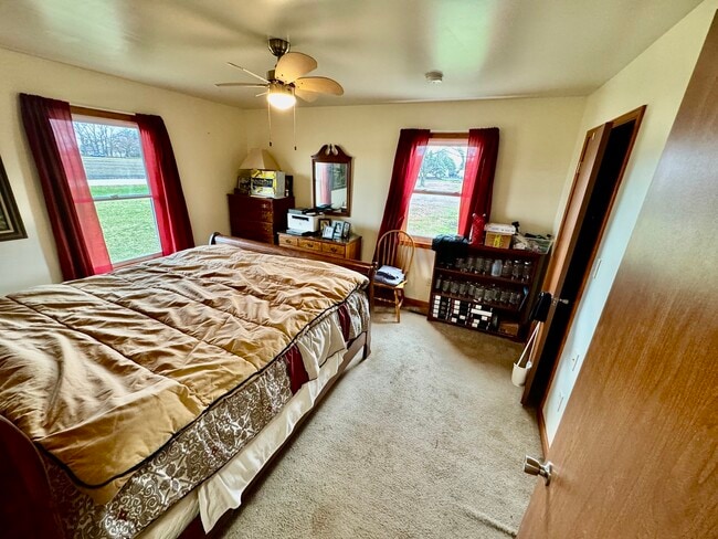 Building Photo - 50W 353 Old State Rd