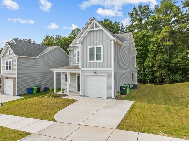Building Photo - Gorgeous 3BD, 2.5BA Home In SE Raleigh, ne...