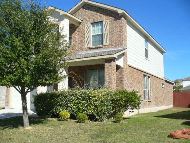 Building Photo - Spacious 2 Story Ready For Move-In