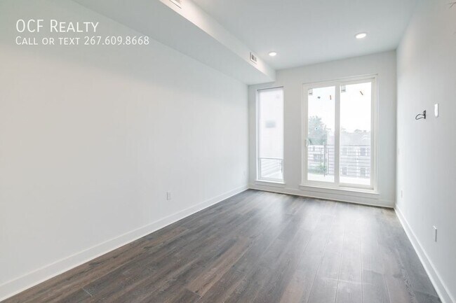 Building Photo - 625 N 52nd St
