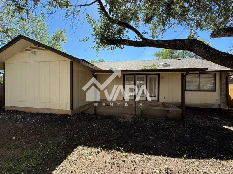 Building Photo - 6731 Cypress Lake Dr