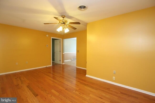 Building Photo - 26499 Hollyville Rd