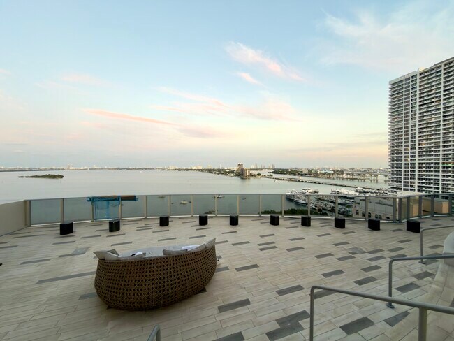 Building Photo - 488 NE 18th St