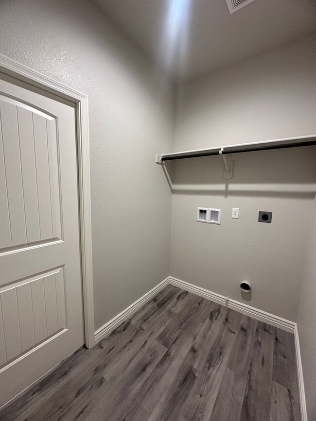 Building Photo - Beautiful 2024 Built 3 Bedroom, 2 bathroom home with RV Parking
