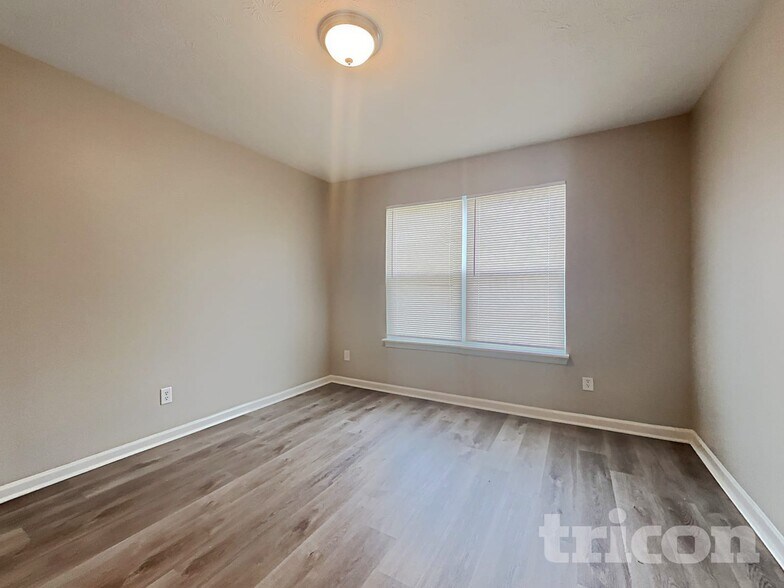 Building Photo - 7952 Apalachee Dr