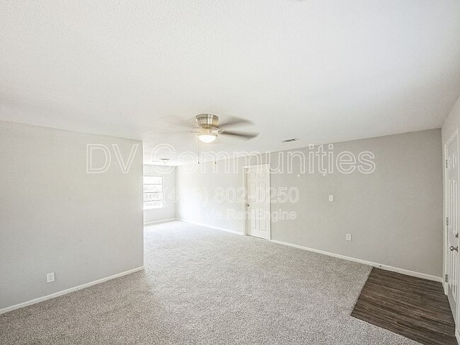 Building Photo - 6838 Crestridge St