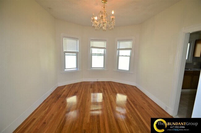 Building Photo - 57 Judson St