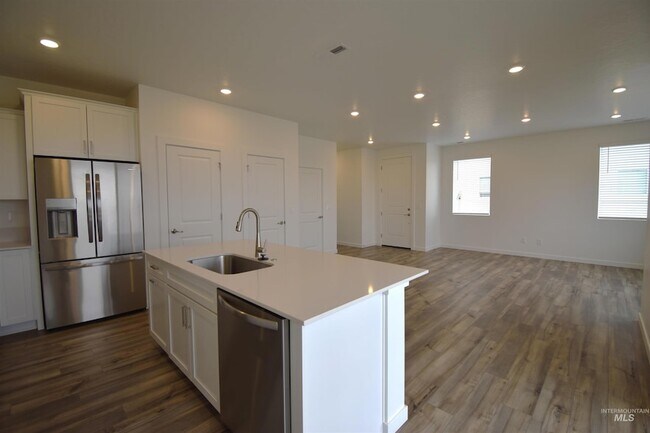 Building Photo - 8191 W Grey Alder Dr