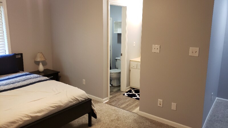 Building Photo - 556 Brookside Ct
