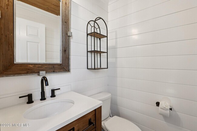 Building Photo - 13 Halfmoon Ct