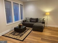 Building Photo - 1007 Morton Aly