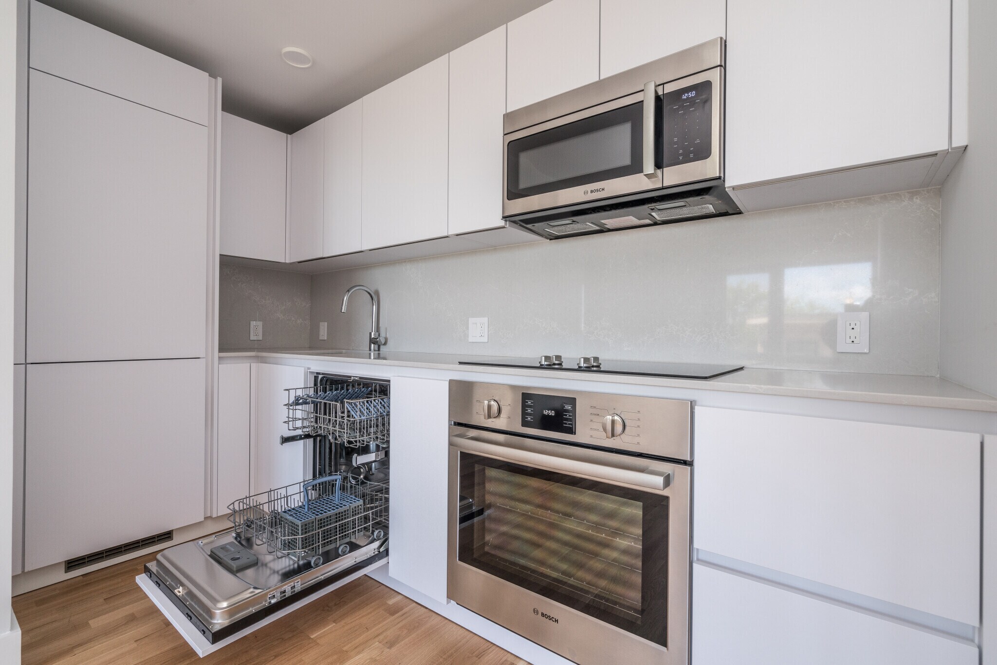 Building Photo - 330 Harvard St