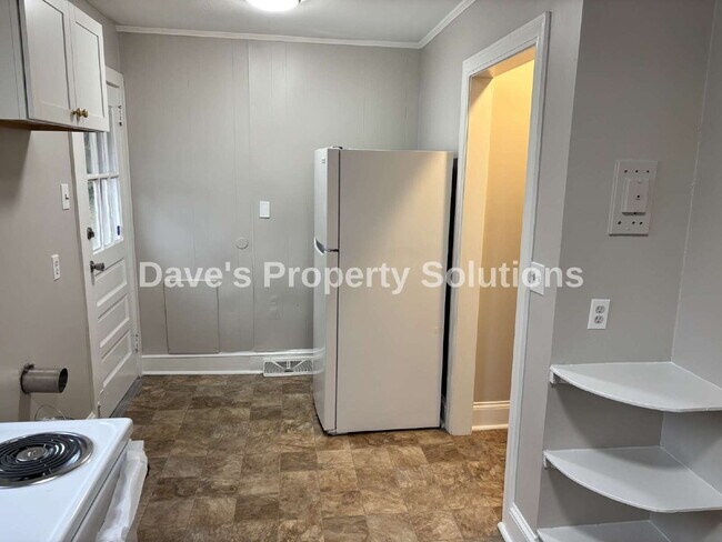 Building Photo - Fresh & Inviting! Refreshed 3-Bedroom Home in Winston-Salem