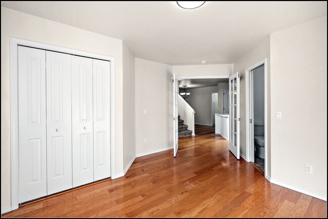 Building Photo - ADON5541