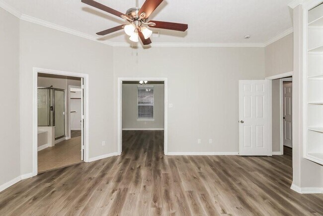 Building Photo - 10719 Gilford Crest Dr
