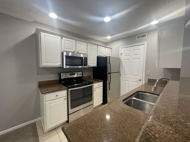 Building Photo - 5359 Cypress Chase