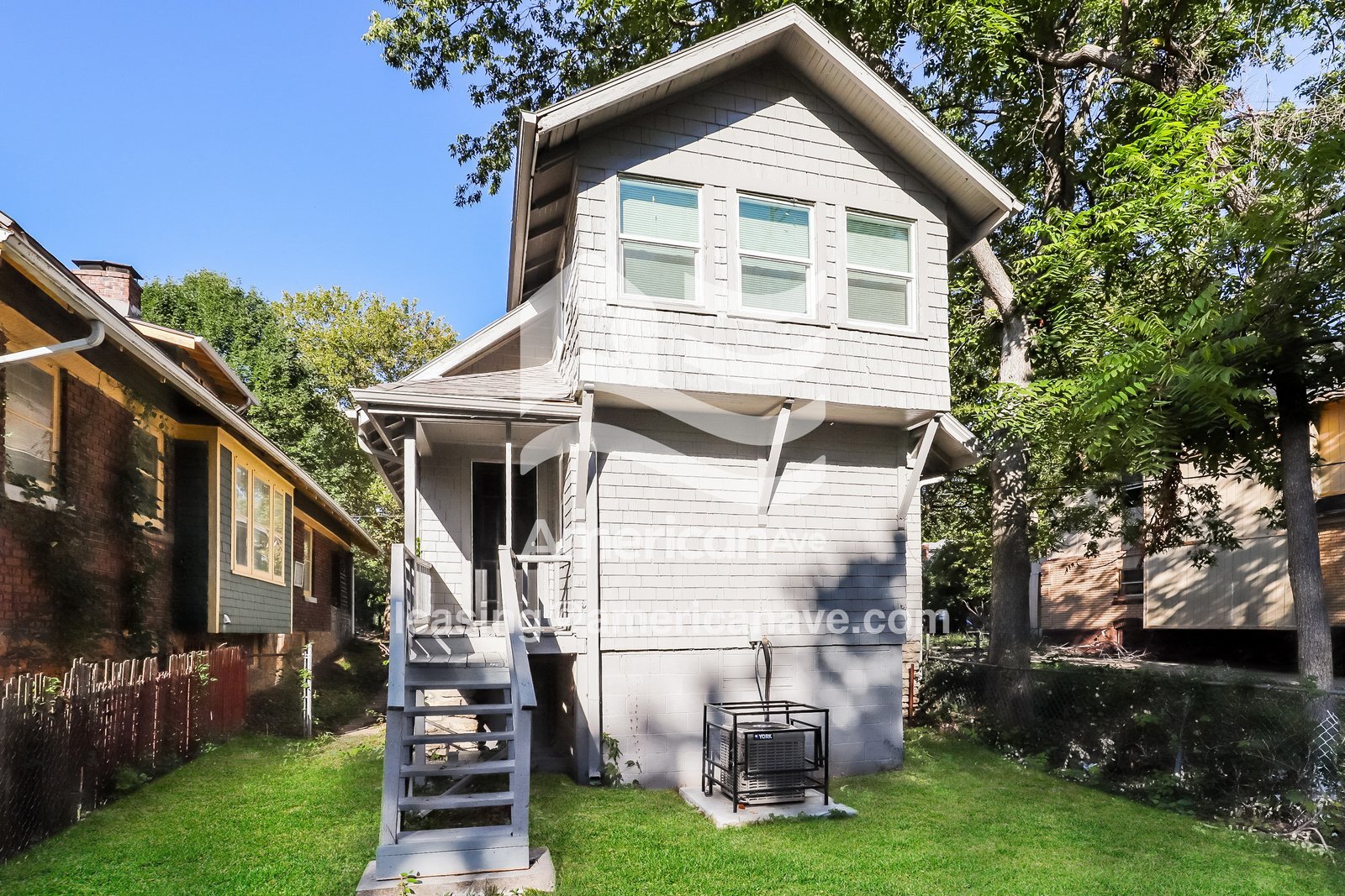 Building Photo - 2933 Park Ave