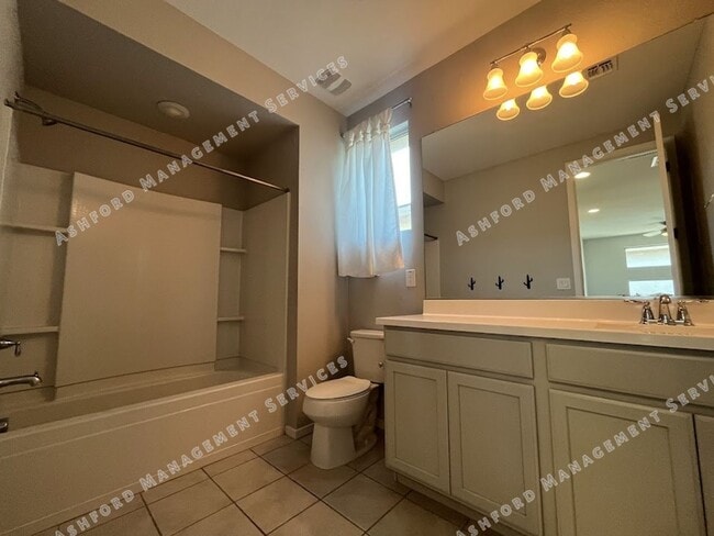 Building Photo - Beautiful 3-Bedroom Home in Sky Crossing w...