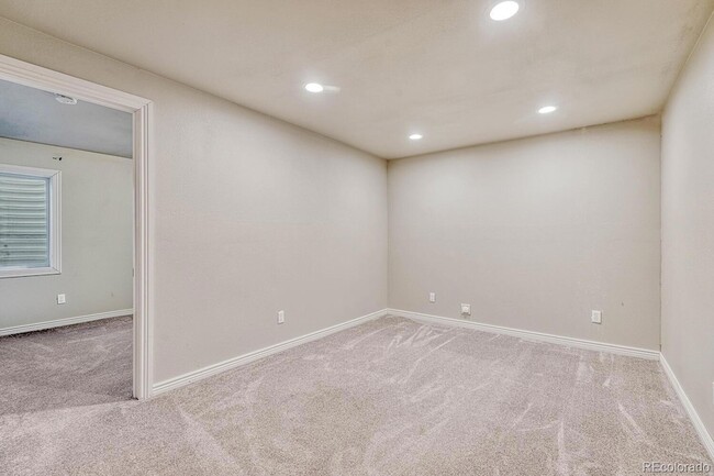 Building Photo - 6442 Silverwind Cir
