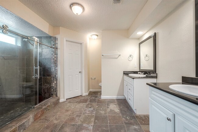 Building Photo - 15910 Tumbling Rapids Dr