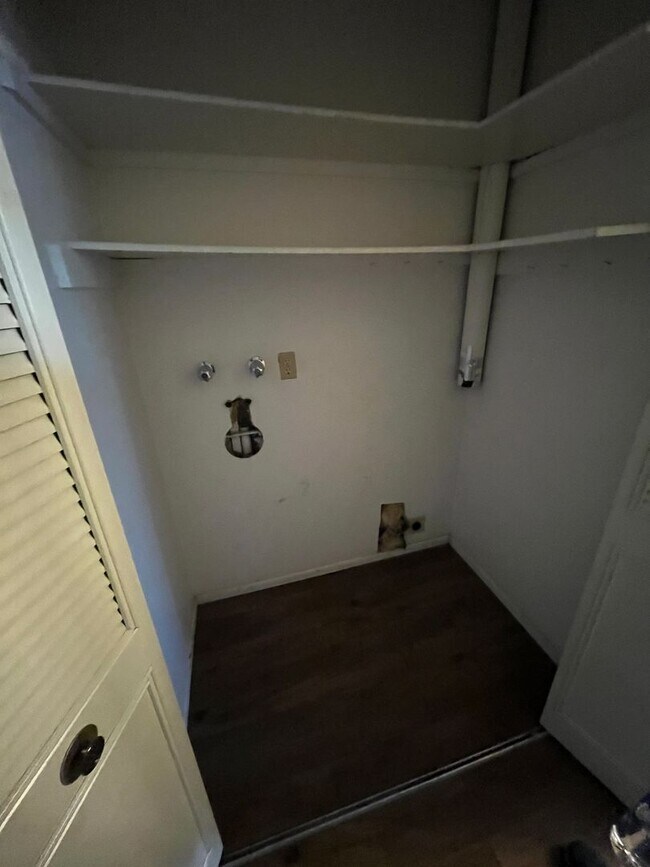 Building Photo - 3-Bed, 2-Bath Duplex across from Lake Loveland!