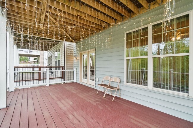 Building Photo - *Luxury, 4-level Broadlands town home zoned for the most desired schools in Ashburn (Mill Run/Eag...