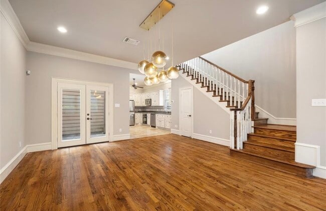 Building Photo - 5545 Cornish St