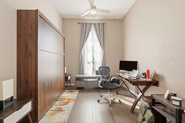 Building Photo - 2239 Plum Creek Dr