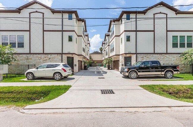 Building Photo - 5433 Kiam St