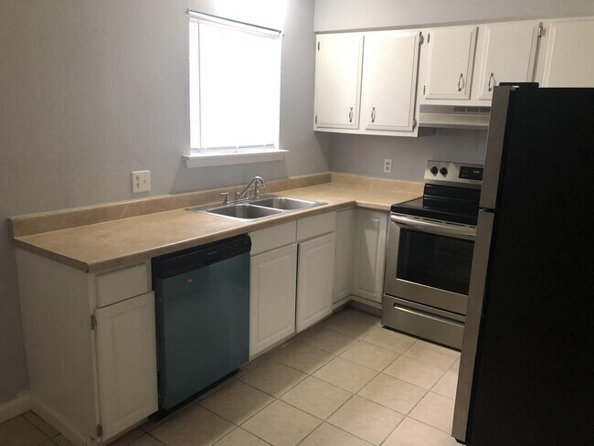 Building Photo - 3333 12th Ave