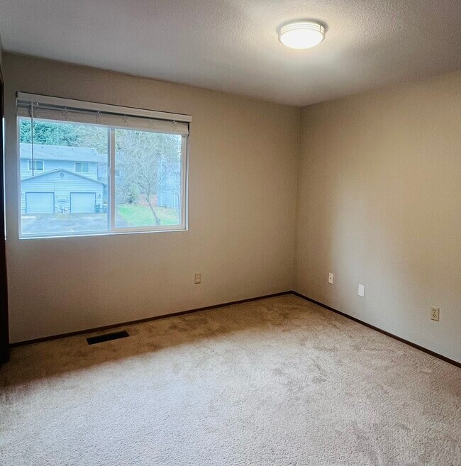 Building Photo - 812 141st Pl SE