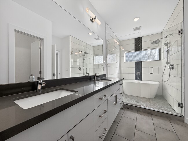 Building Photo - 809 NW 52nd St