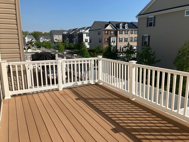 Building Photo - 1006 Windlass Glen Rd