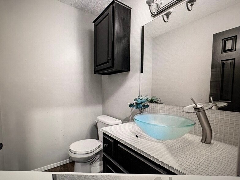 Building Photo - 3109 Glen Flora Way