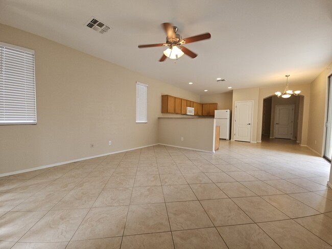 Building Photo - 3631 E Warbler Rd