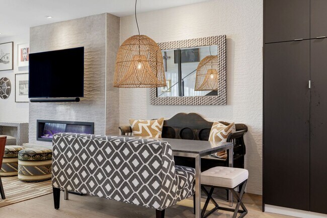 Building Photo - Luxury Furnished Rental in the Heart of Denver - Custom finishes meets undeniable style!